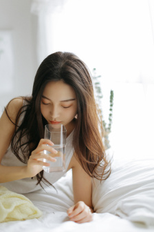 特殊女子监狱有2个版本